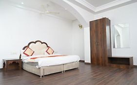 Hotel Dev Sagar & Restaurant